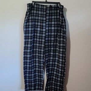 Mens plaid fleece pants in size xxl.